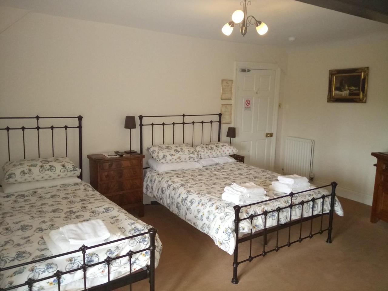 The Dyke Neuk Inn Meldon  Extérieur photo