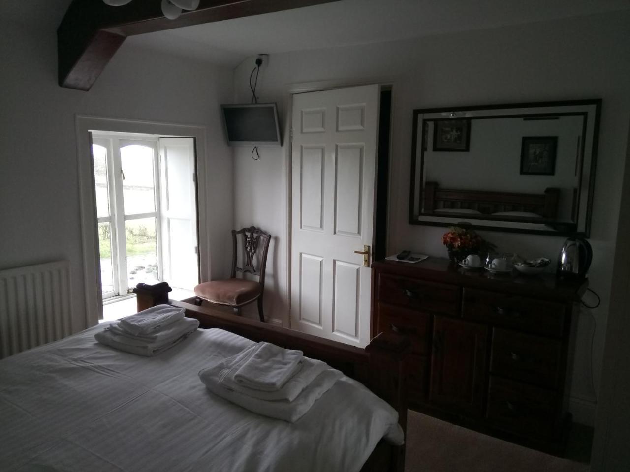 The Dyke Neuk Inn Meldon  Extérieur photo